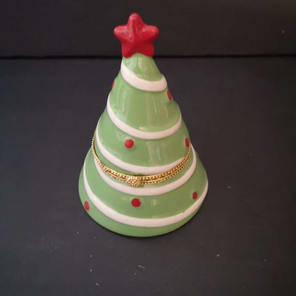 Porcelain Green Christmas Tree Shape w/ Gold Tone Hinge & Clasp Trinket Box